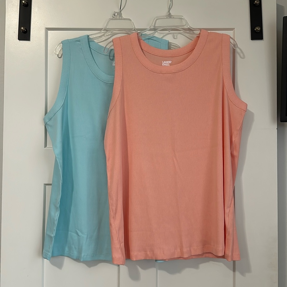 Lands’ End Tank Tops Set